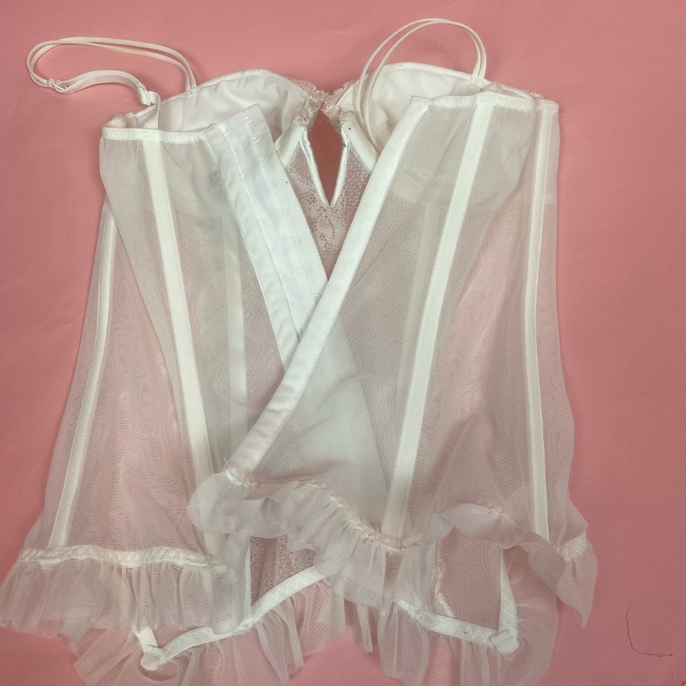 ❌SOLD-DEPOP❌ Vintage White Corset Top - Picture 5 of 6